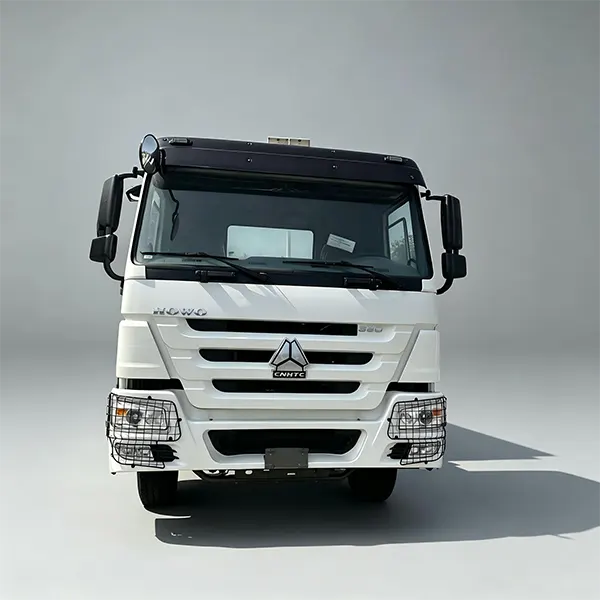 Sinotruk Howo 4X2 400HP Tractor Truck Head - Image 3