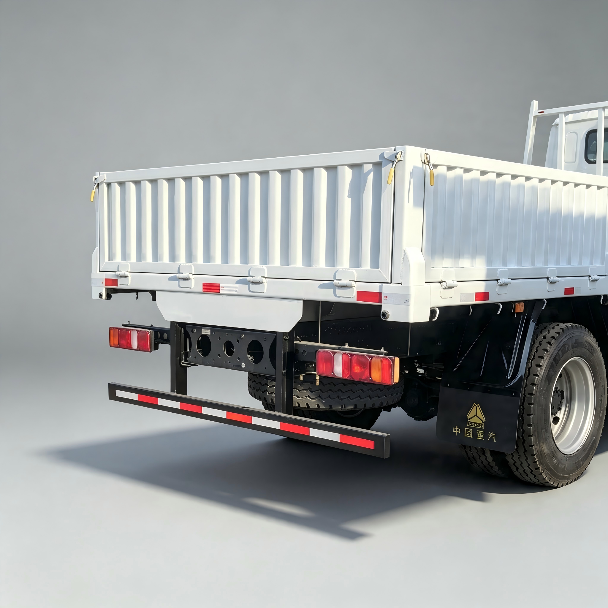 Sinotruk Howo M7 6x4 Flatbed Cargo Truck - Image 4