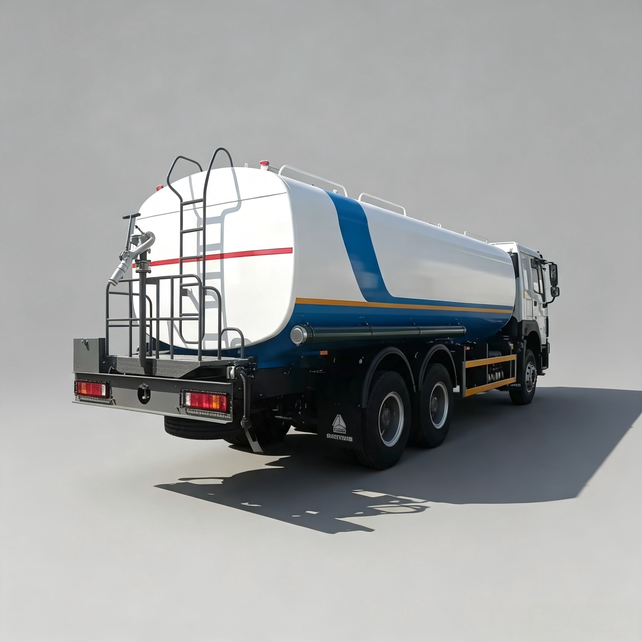 Sinotruk Howo 7 6×4 Water Truck - Image 5
