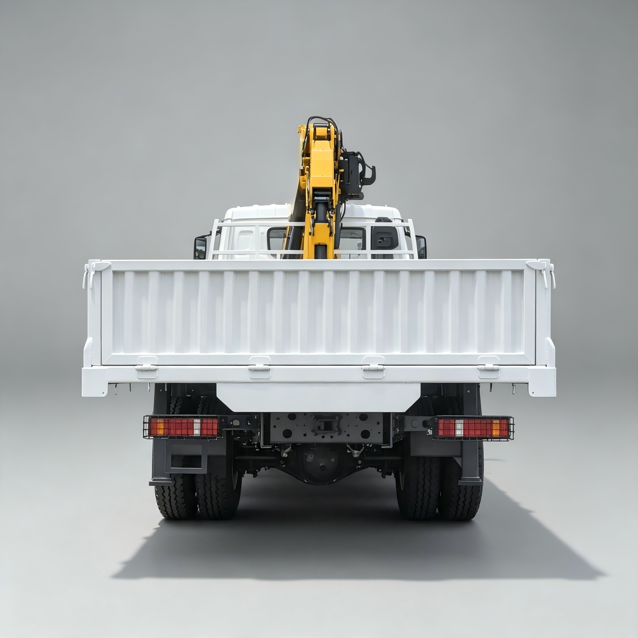 SINOTRUK HOWO TX 8×4 CRANE TRUCK - Image 4